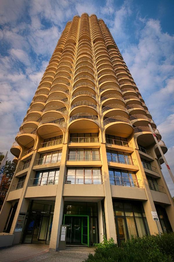 Augsburg Hotelturm Екстер'єр фото
